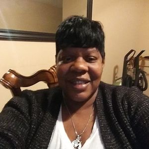 Meet your Posher, Linda e